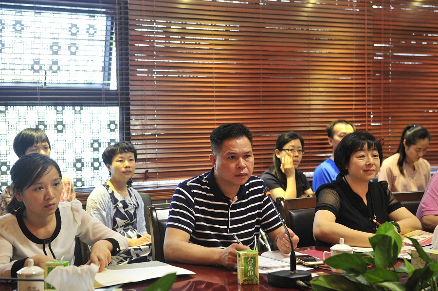广东省企业文化考察团前来白云山和黄参观交流 广东省企业文化考察团前来白云山和黄参观交流