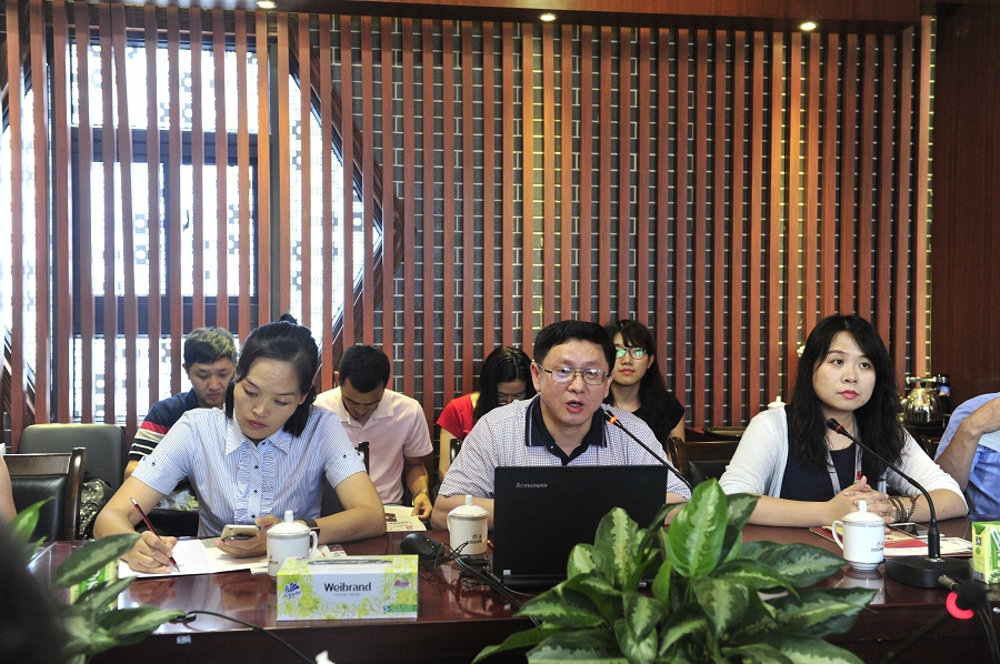广东省企业文化考察团前来白云山和黄参观交流 广东省企业文化考察团前来白云山和黄参观交流